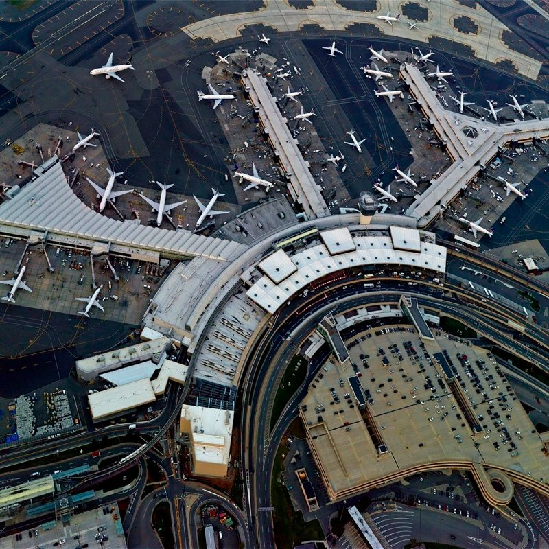 Illustration for article titled El caos controlado de los aeropuertos, visto desde el aire